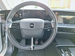 Fahrzeugabbildung Opel Astra L Edition Plug-in-Hybrid Navi, RFK, AGR