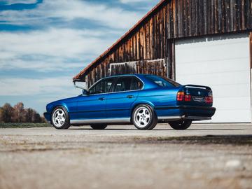 صورة 5 لـ 1992 BMW M5