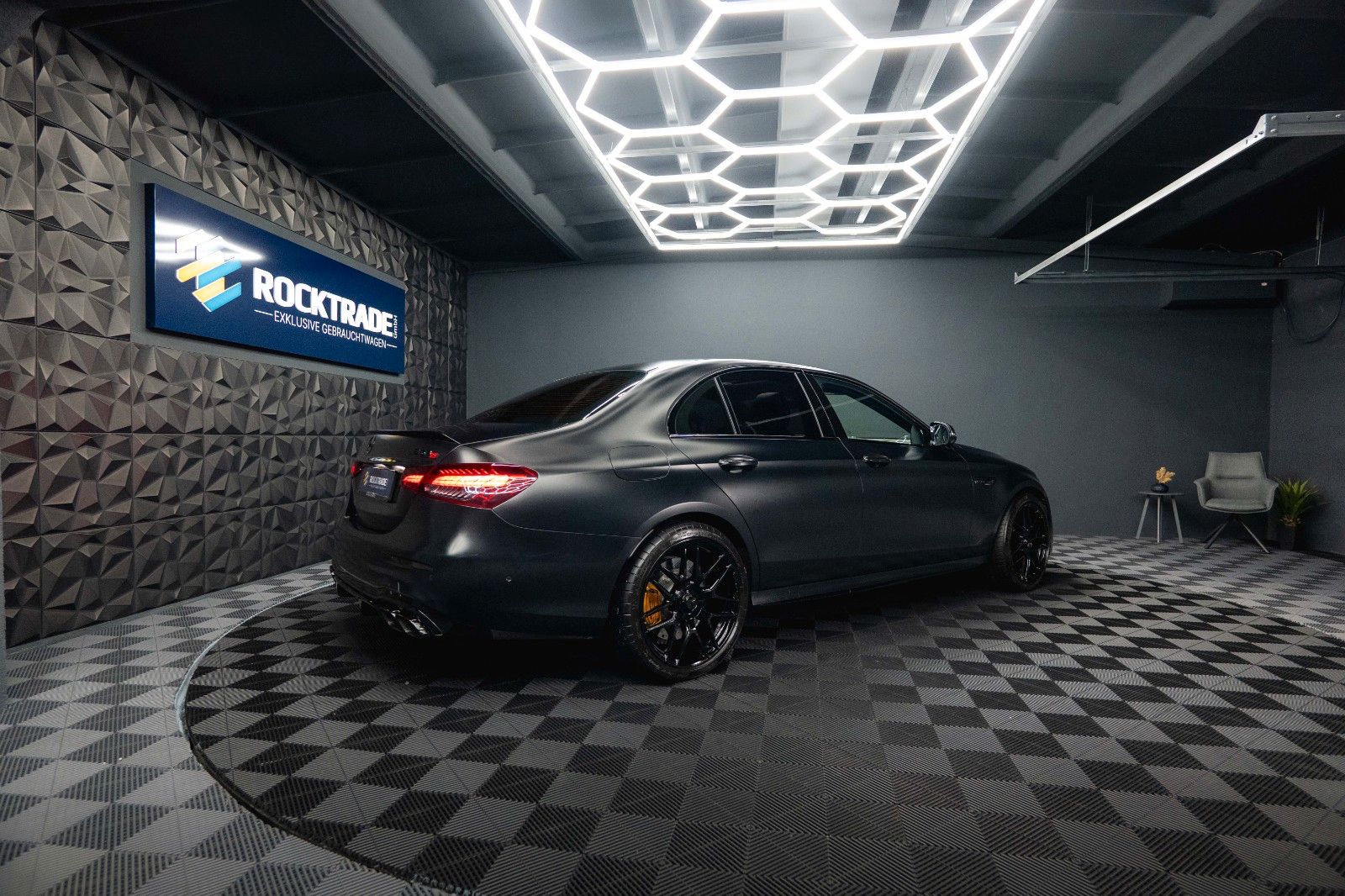 Fahrzeugabbildung Mercedes-Benz E 63 S AMG 4Matic+ Performance Night-Paket *ACC*