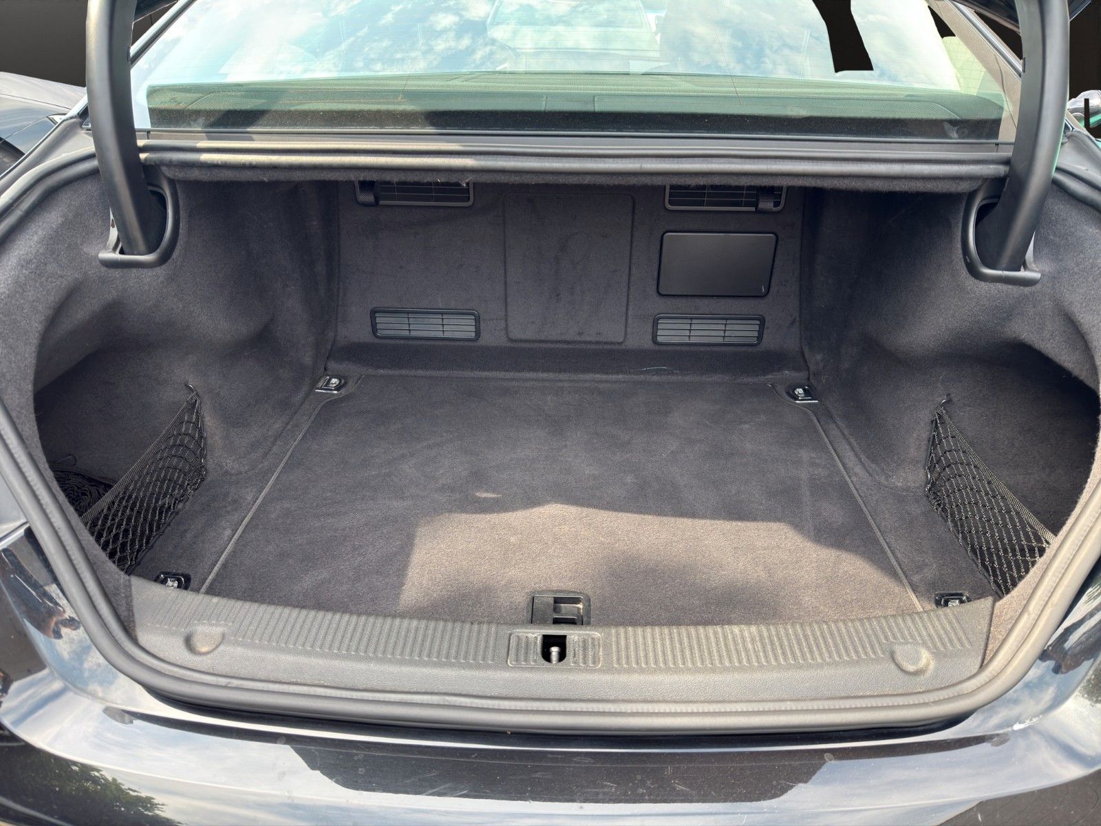 Fahrzeugabbildung Audi A8 quattro Keyless/Kamera/Memory/Bhz-Lenkrad