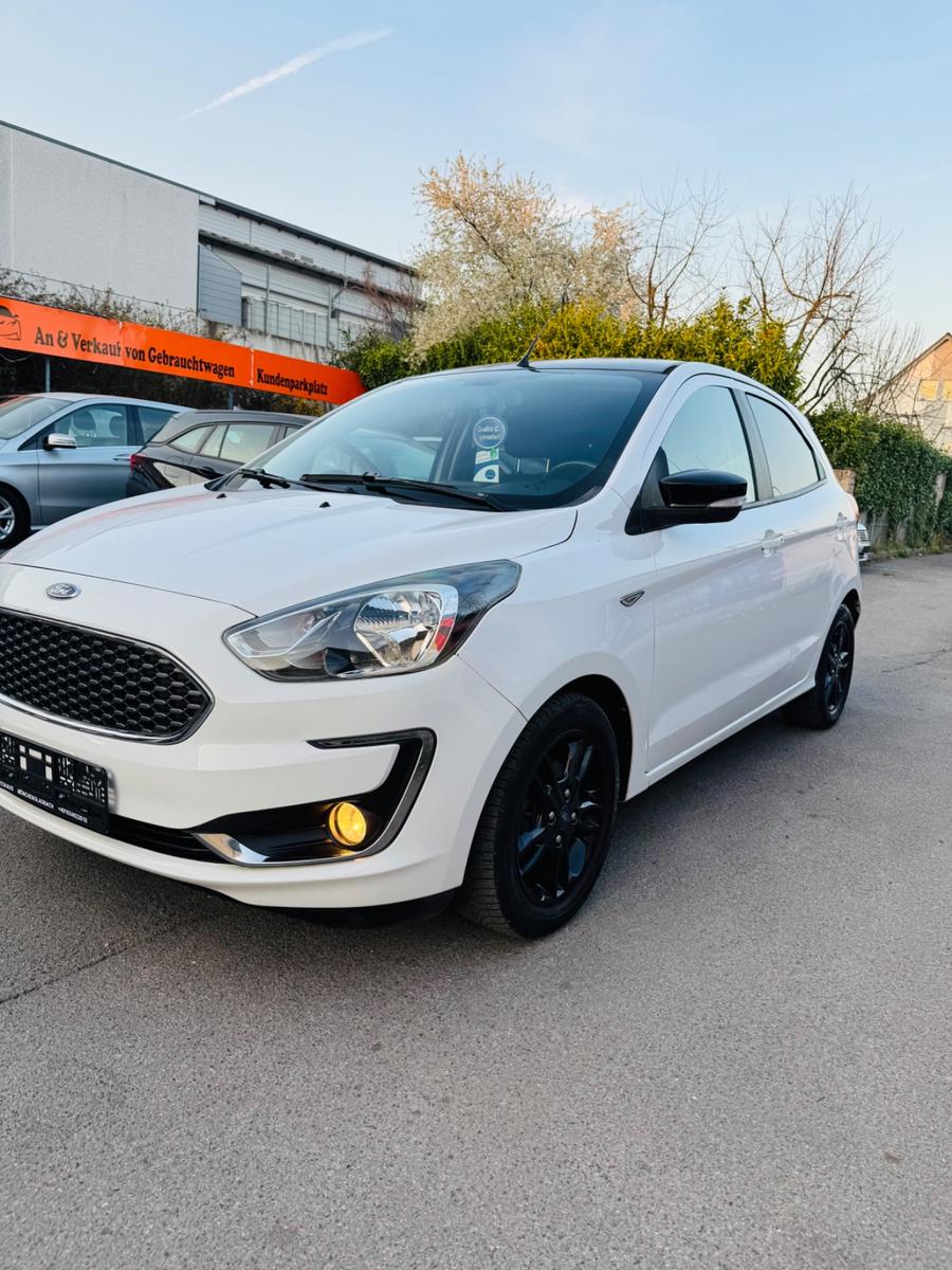 Ford Ka KA+ Black / White