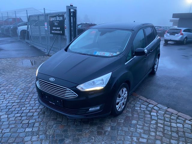 Ford Grand C-Max Grand C-MAX Titanium 1.5 TDCi