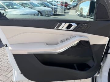 BMW X7 - 11