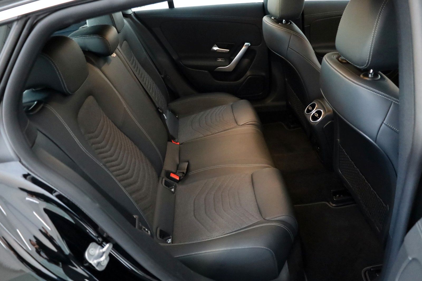 Fahrzeugabbildung Mercedes-Benz CLA 250 e SB Progressive,T.Leder,Navi,LED,Kamer