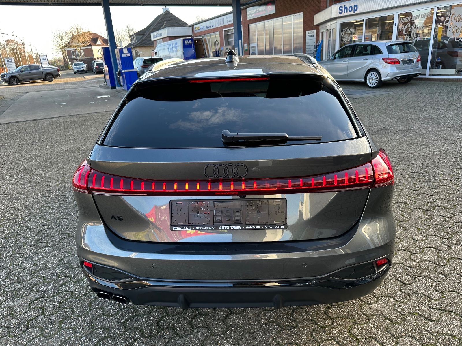 Fahrzeugabbildung Audi A5 Avant 40 TDI S Line S Tronic Matrix/ACC/APP