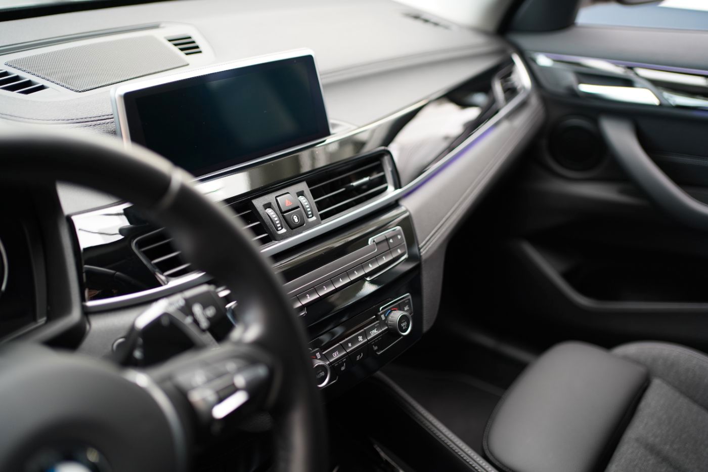Fahrzeugabbildung BMW X1 xDrive20iA Sport Line +LED+Parkassistent+HiFi