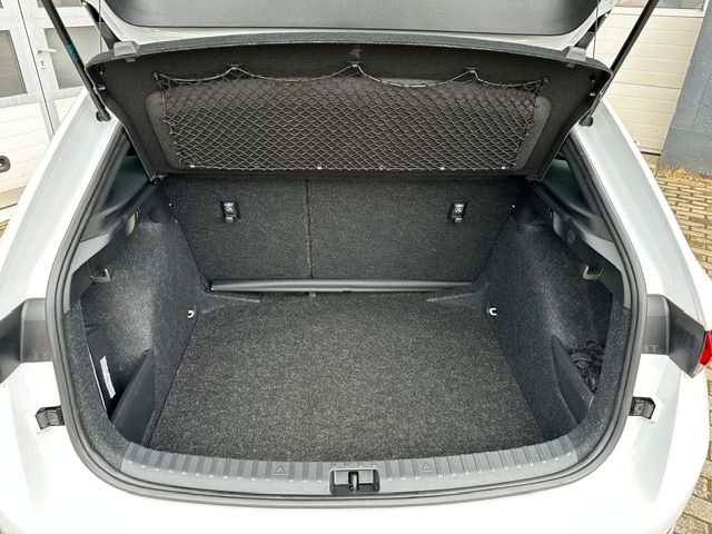 Scala Style KAMERA,LED;PDC;KESSY;CARPLAY