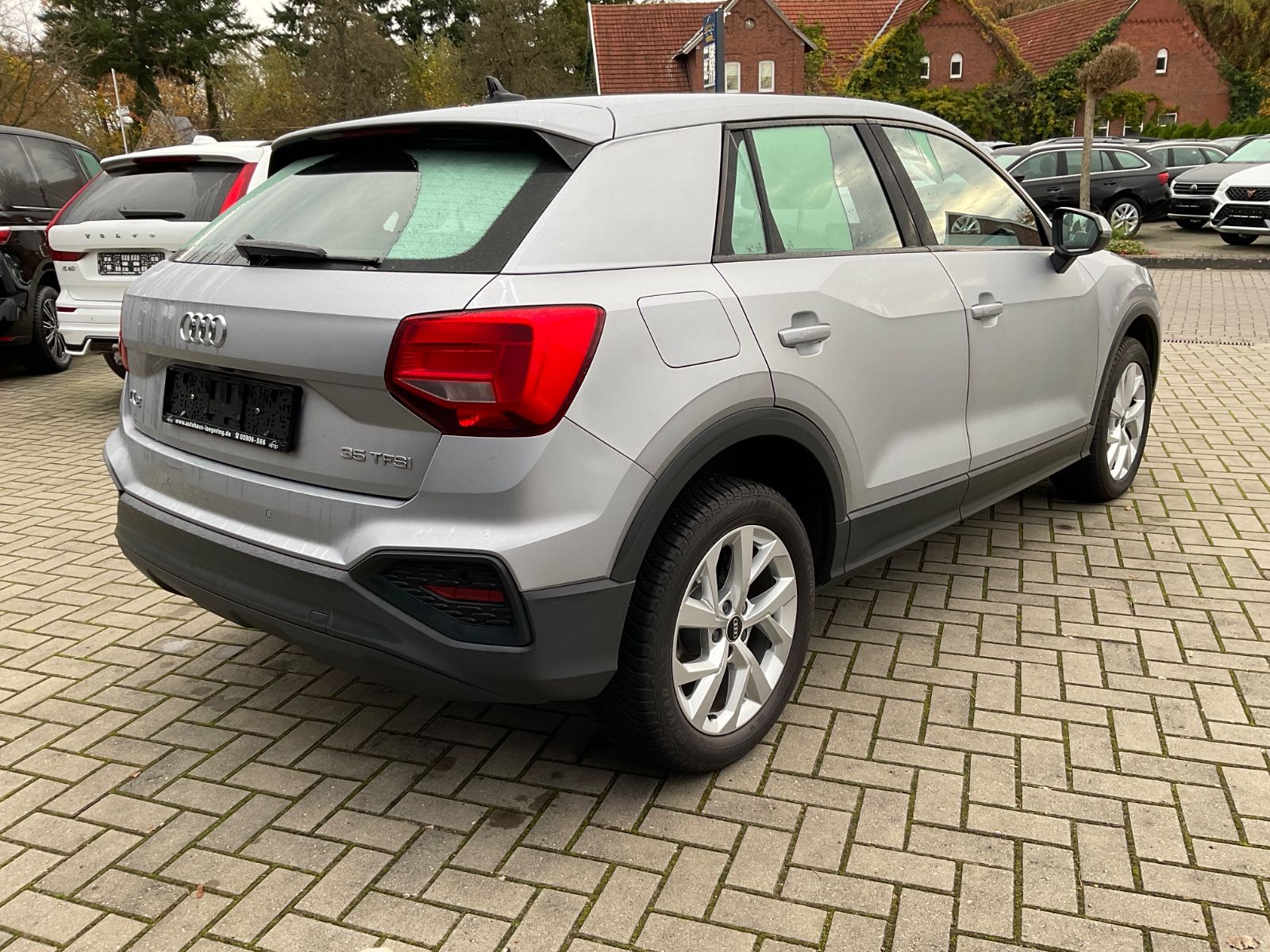 Fahrzeugabbildung Audi Q2 35 TFSI S tronic advanced,Kamera,Navi,LED