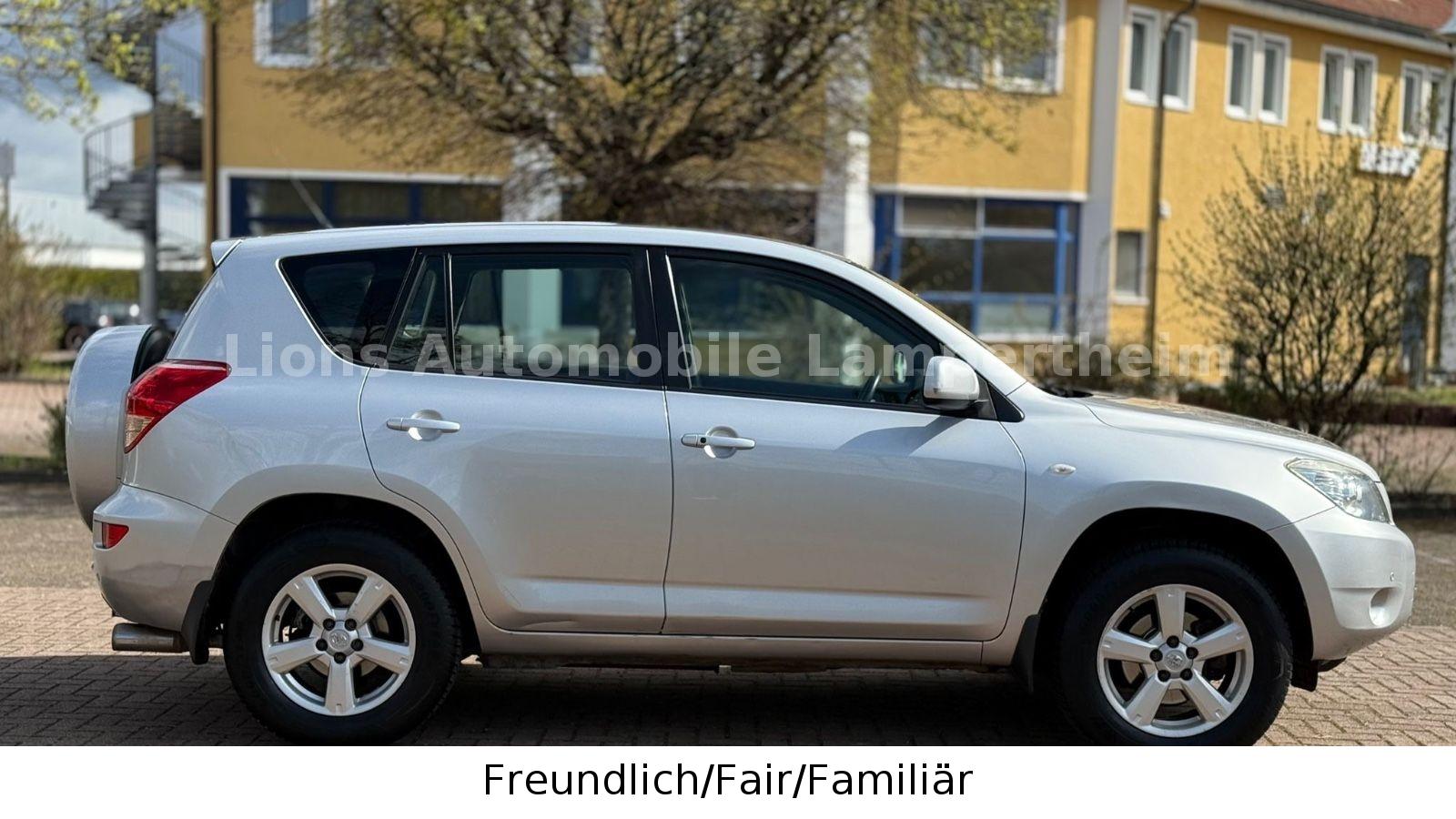 TOYOTA RAV 4 152 CH 4X4 BVM - EXECUTIVE -  Climatisation - VOLANT EN CUIR