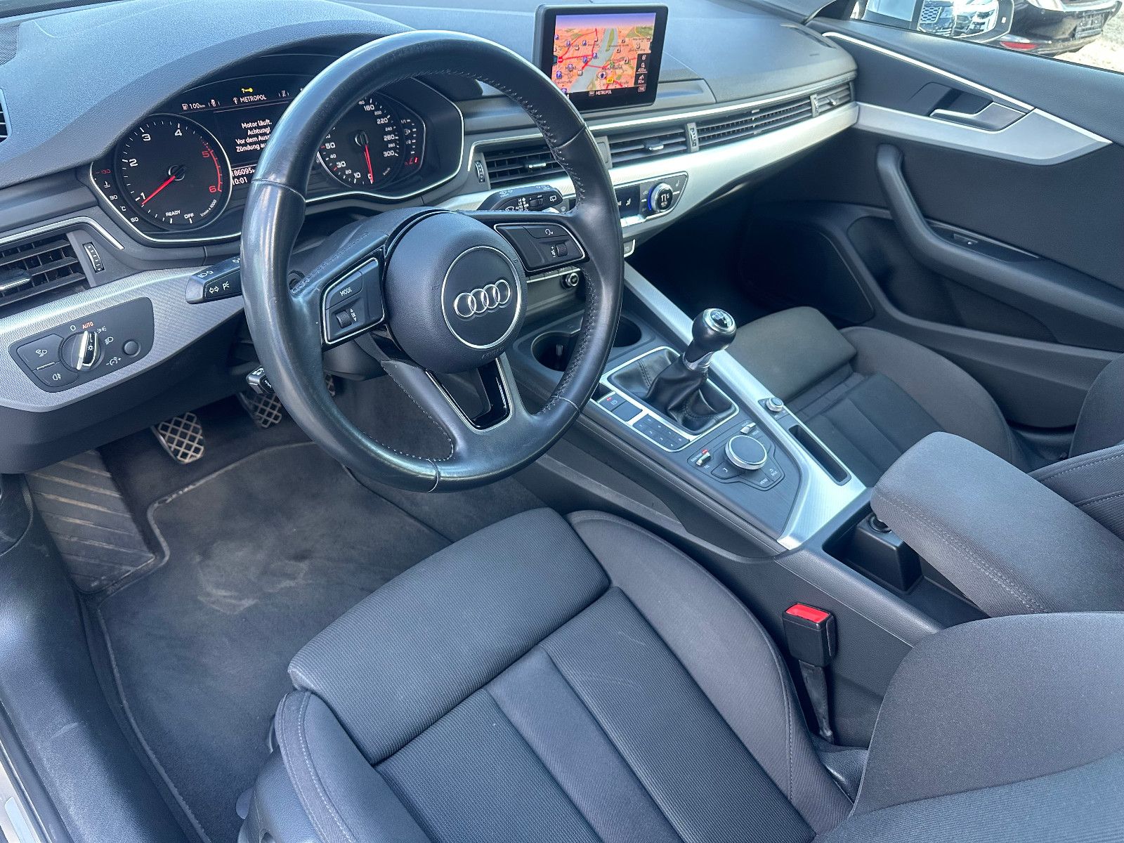 Fahrzeugabbildung Audi A4 2.0 TDI AVANT SPORT PAKET*MOD.2018+AHK*