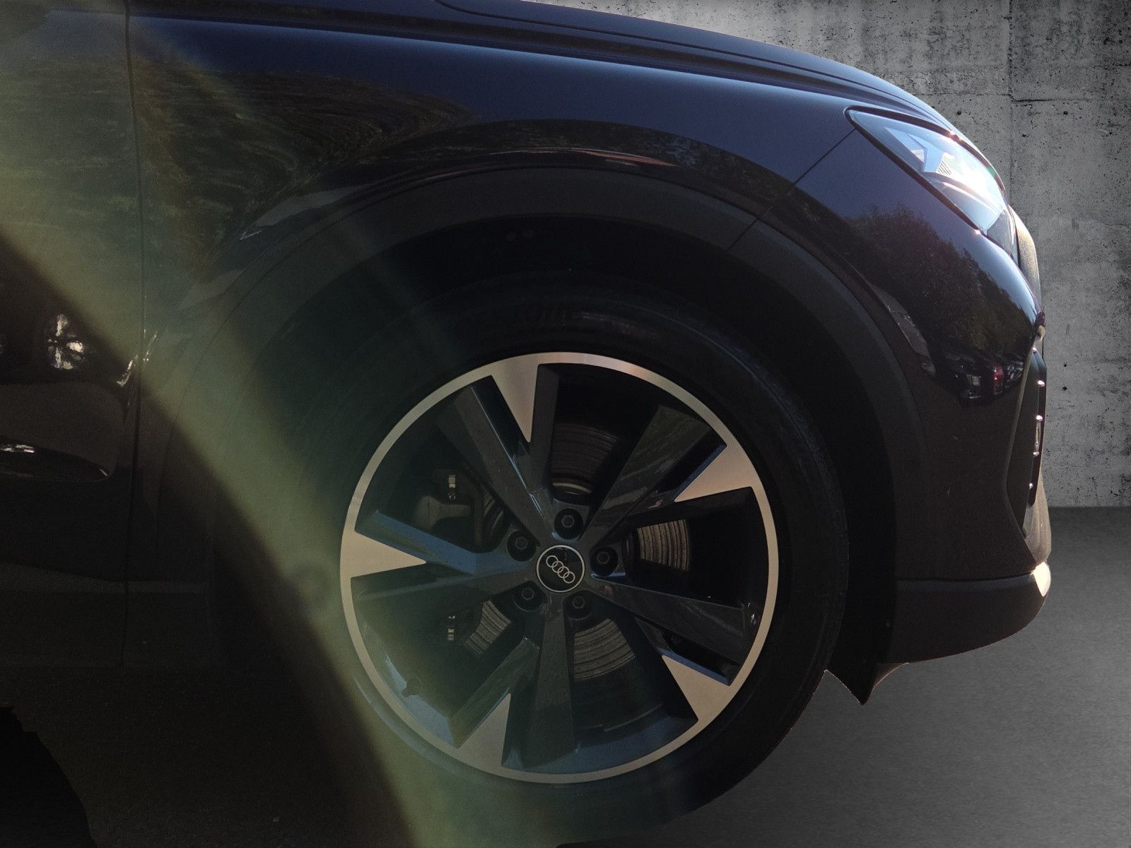 Q4 Sportback 40 e-tron 150 kW 82 kWh 1-Gang AHK