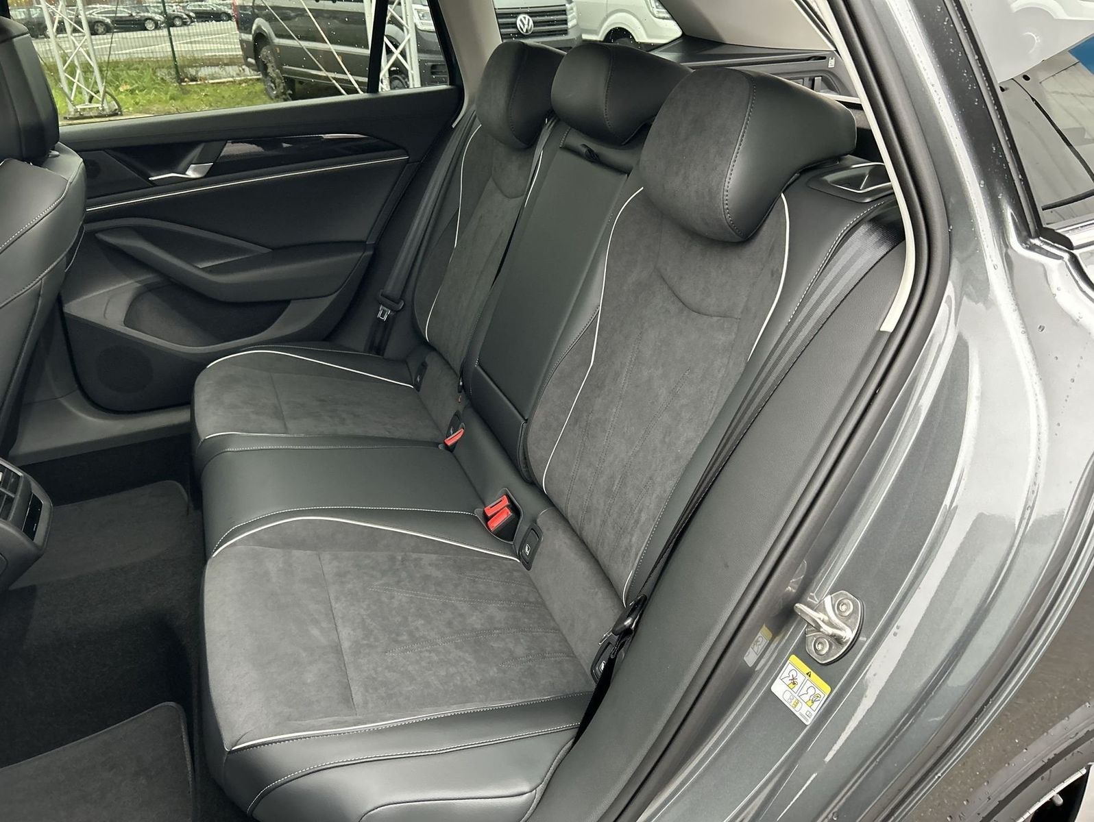 Volkswagen Passat - Bild 8