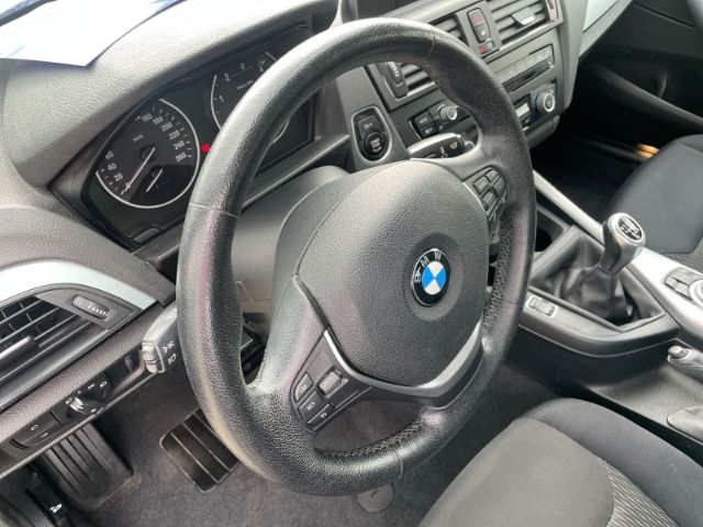 Fahrzeugabbildung BMW 118 d xDrive Navi, AHK, Sitzheizung, Schiebedach