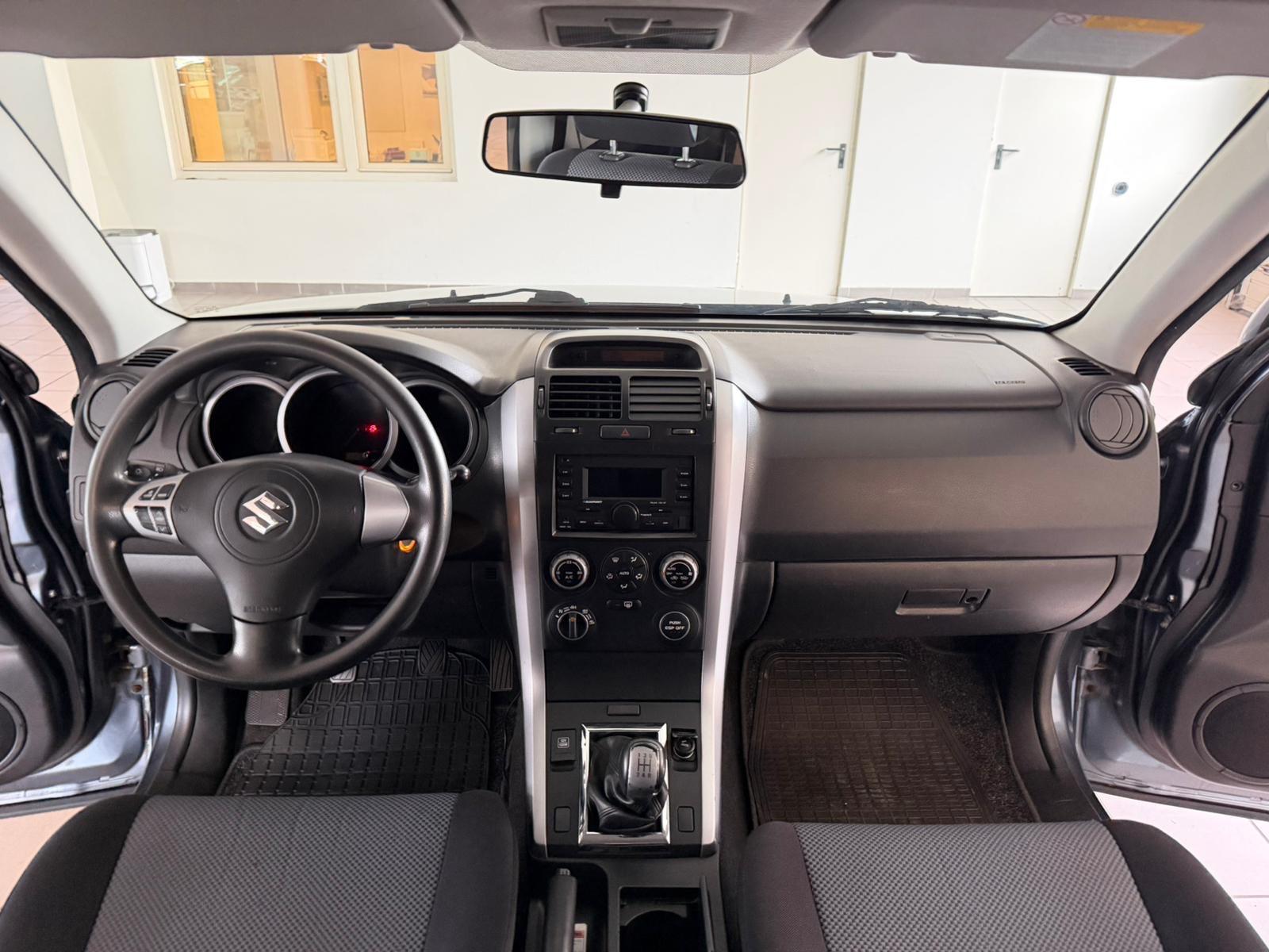 SUZUKI GRAND VITARA 1.9 DDIS 129CH - 4X4 - BVM - VOLANT EN CUIR - ATTELAGE