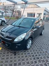 Hyundai i20 1.2 Edition Plus schwarz - Hyundai i20: Edition Plus