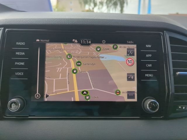 Fahrzeugabbildung SKODA Karoq 1.5 TSI DSG Sportline
