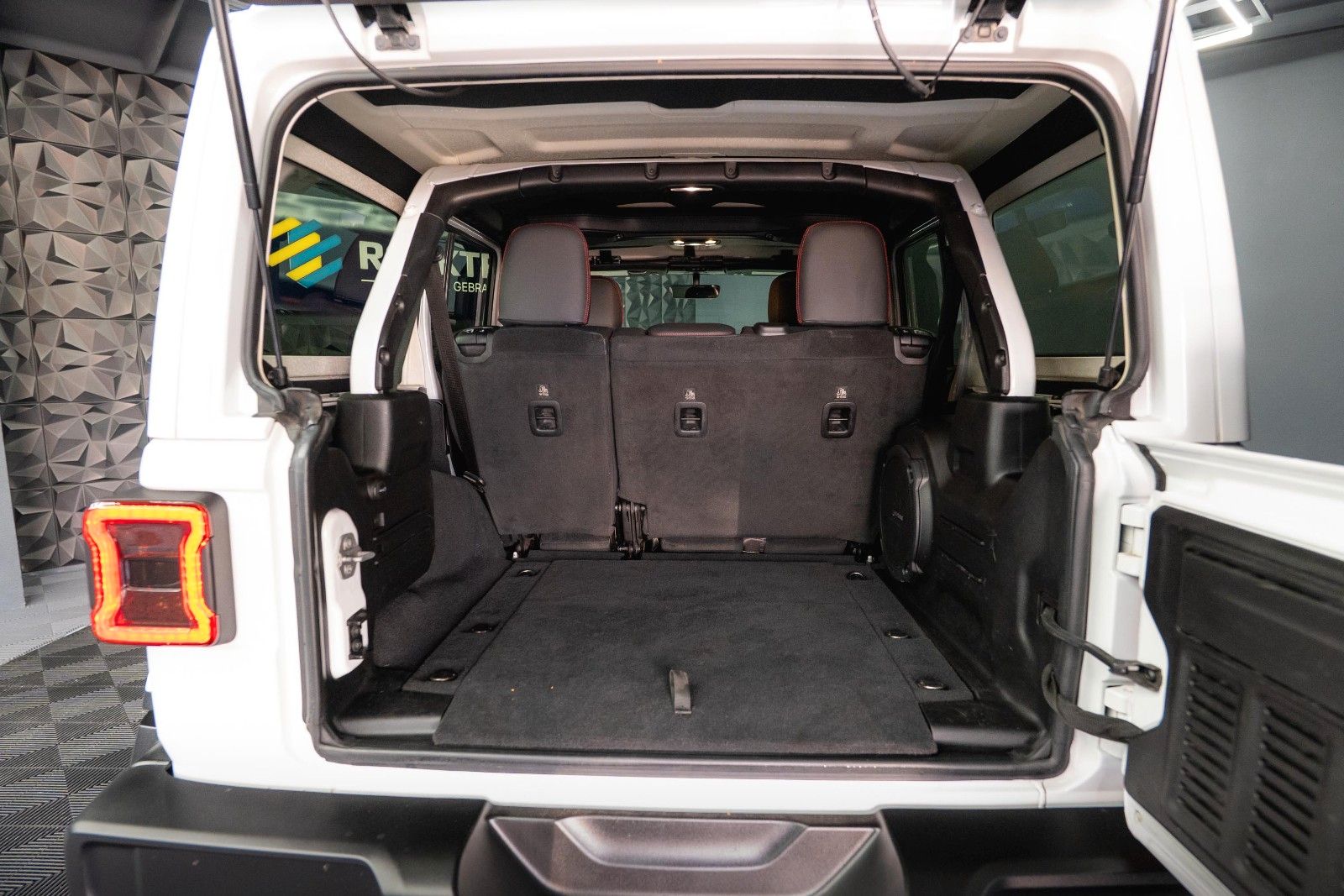Fahrzeugabbildung Jeep Wrangler 3.6 V6 UNLIMITED RUBICON OFFROAD 4x4