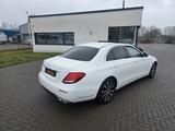Mercedes-Benz E 220 Limousine 4Matic NAVI,KAMERA,SCHIEBEDACH, - Mercedes-Benz E 220 Gebrauchtwagen