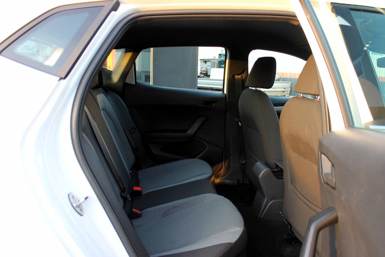 Fahrzeugabbildung SEAT Ibiza 1.0TSI DSG Xcellence LED SHZ KAM PDC TEMP