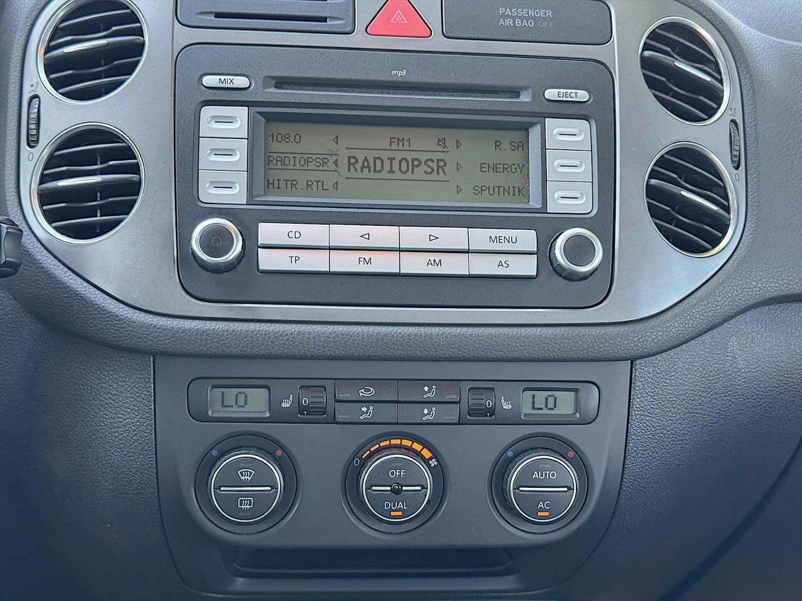 Fahrzeugabbildung Volkswagen Tiguan Sport & Style 4Motion *Pano*AHK*Klima*