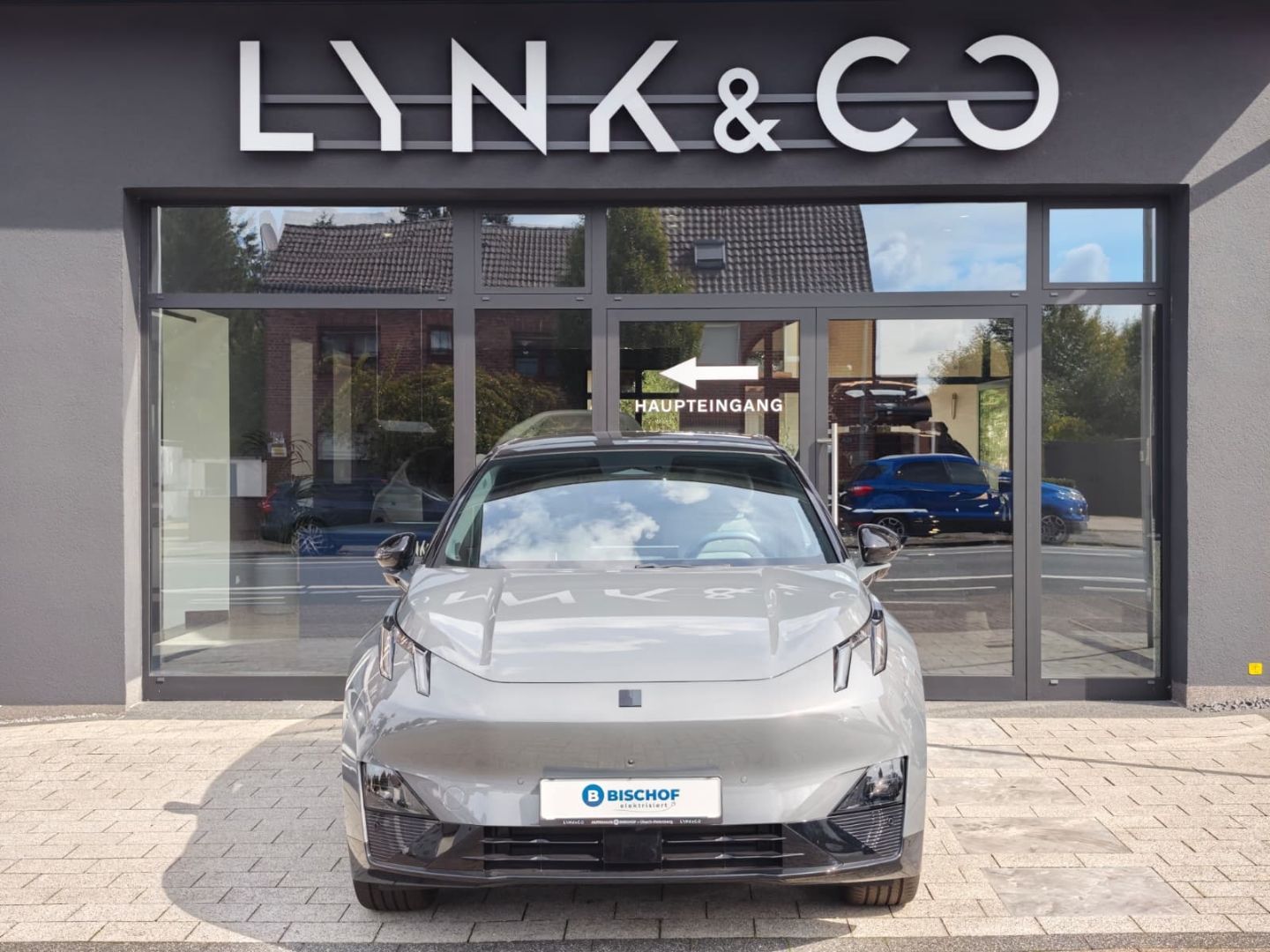 Lynk & Co 02