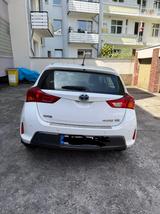 Toyota Auris Hybrid Comfort  - gebrauchte Toyota Auris aus dem Jahr 2014