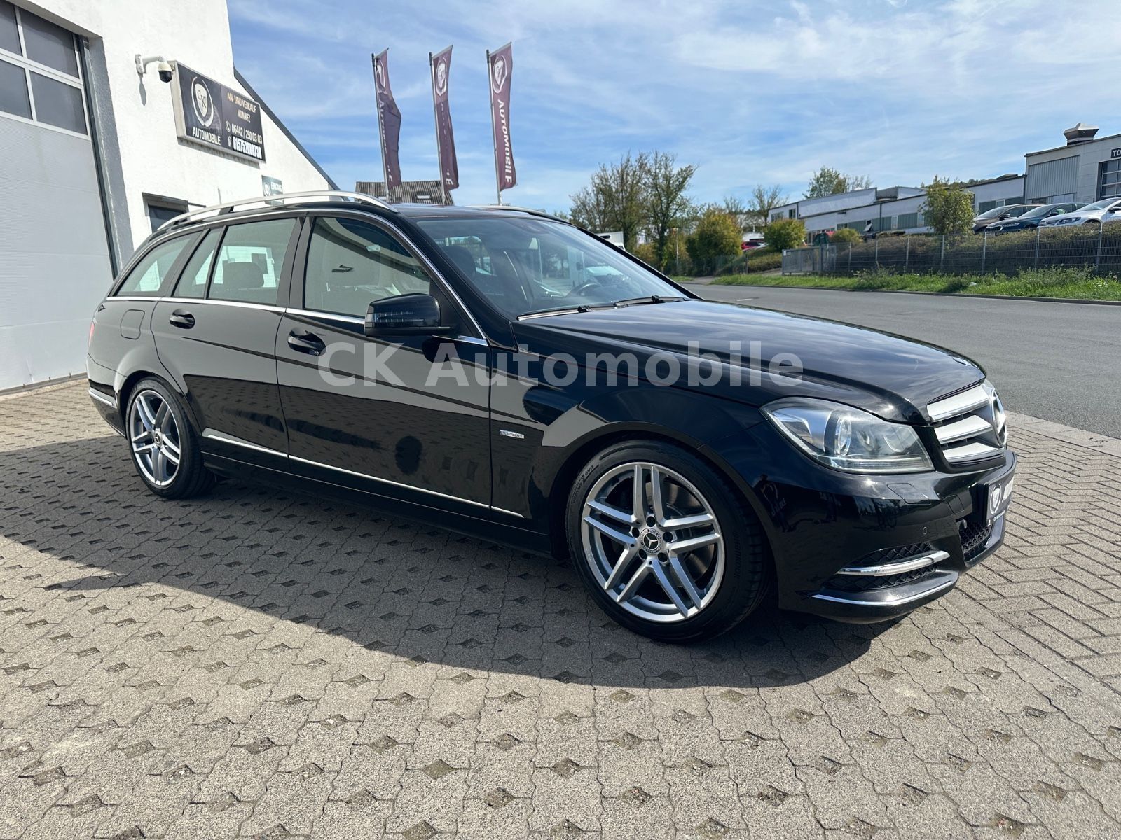 Fahrzeugabbildung Mercedes-Benz C 350 CDI T-Modell Avantgarde/Navi/Bi-Xenon/Kam.
