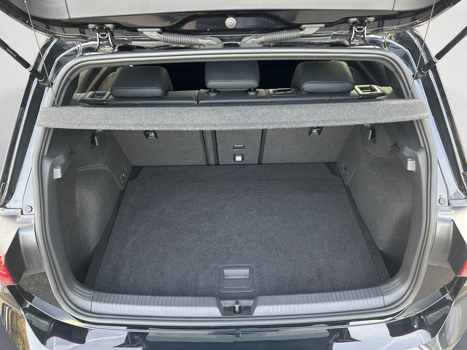 Volkswagen Golf - Bild 13