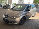 Seat Zylinderkopfdichtung kaputt - gebrauchte Seat Toledo aus dem Jahr 2005