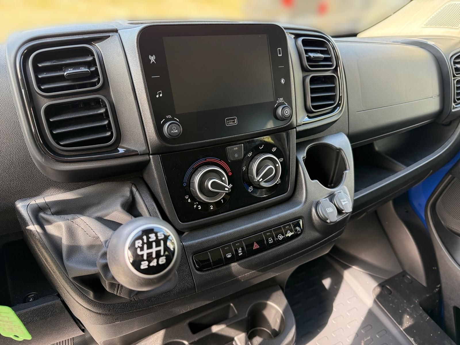 Fahrzeugabbildung Fiat Ducato Maxi L4 Doka Pritschenwagen 140 MT6