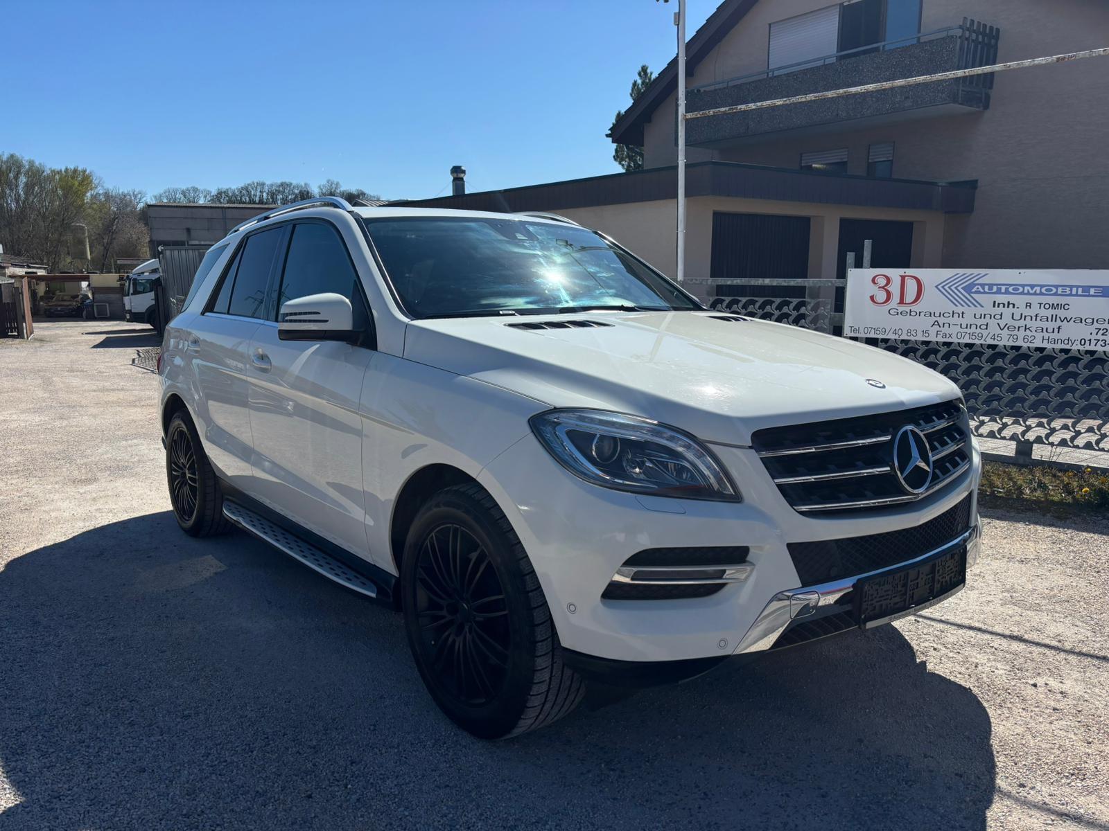 Mercedes-Benz ML 350  CDI BlueTec,Schiebedach,Leder,AHK,Euro 6