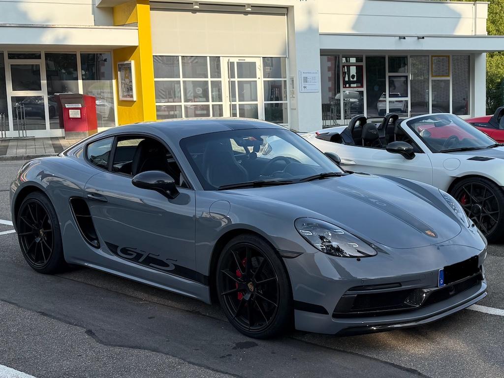 Porsche Cayman