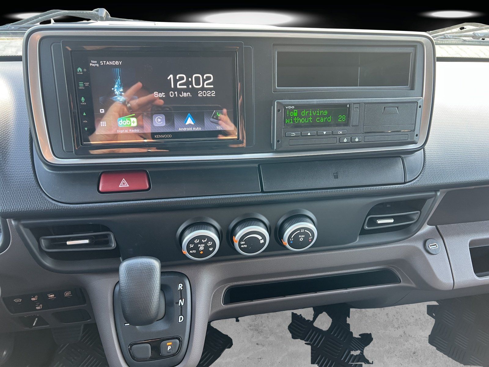 Fahrzeugabbildung Andere 7C18M eCanter Meiller Trigenius 3-Seiten mit Box