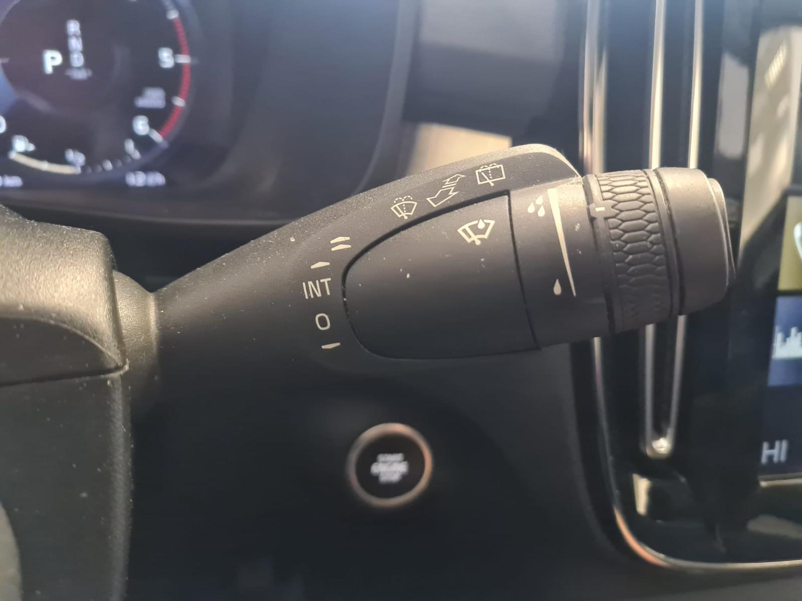 Volvo XC40 Momentum AWD/LED/Nav / 1.Hand,Kamera