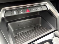 Fahrzeugabbildung Audi A3 Limousine S line 35 TFSI S-tr. -HUD*Navi+*RFK