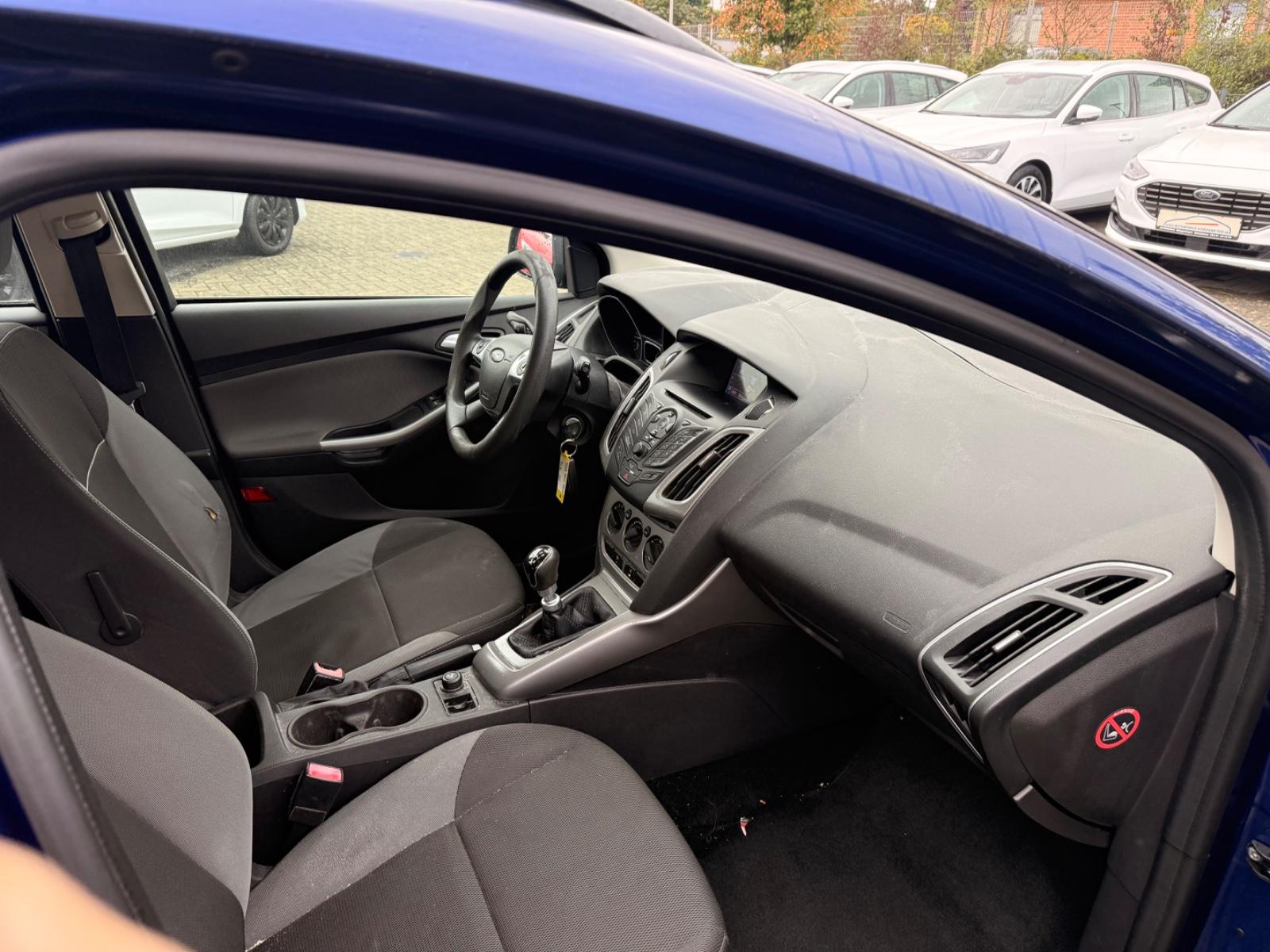 Ford Focus 2013 — photo 13