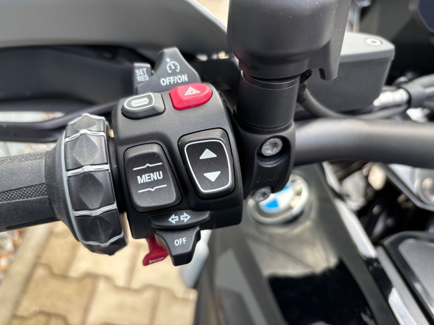 Fahrzeugabbildung BMW R 1300 GS Triple Black 3 Pakete