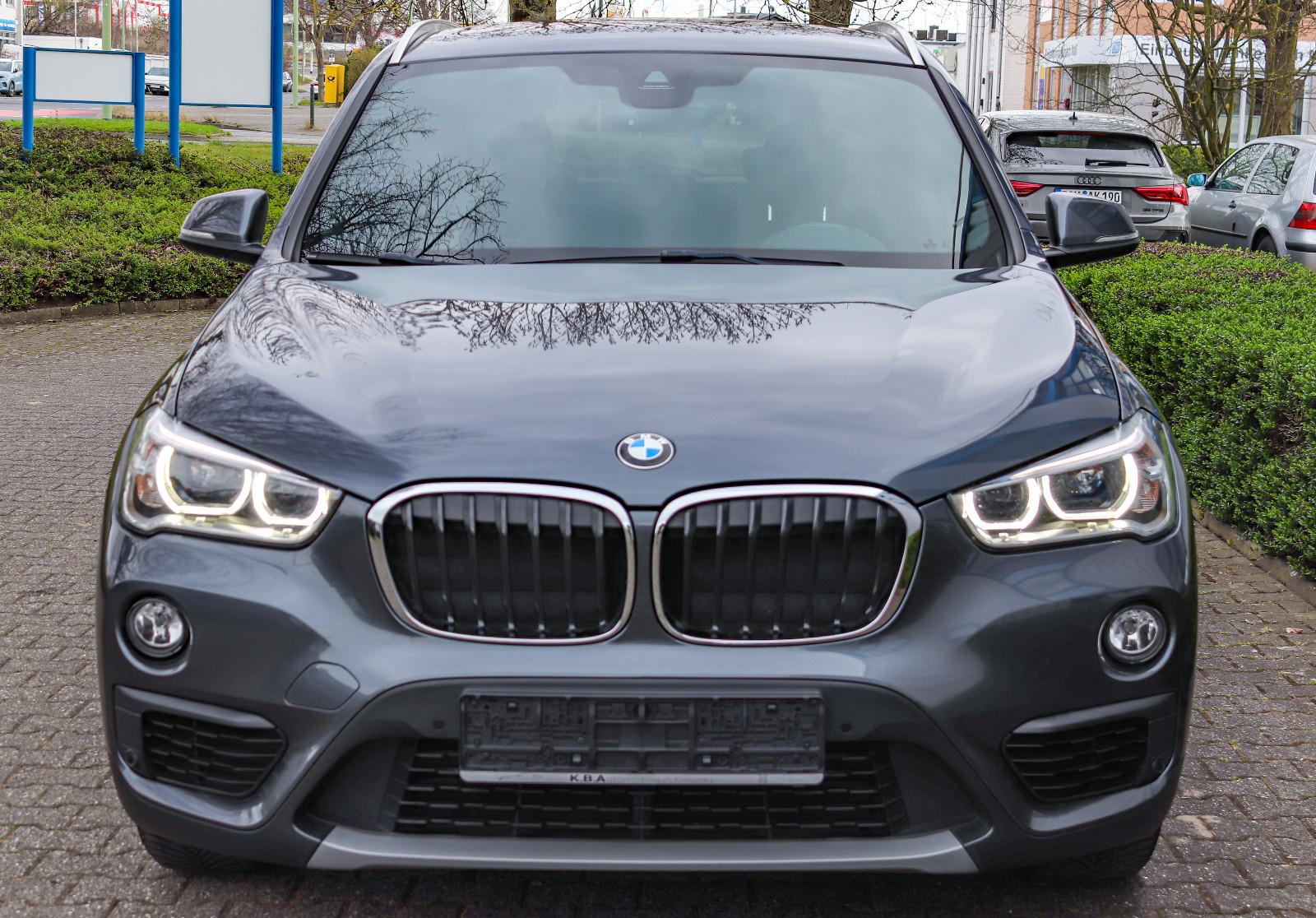 BMW X1 18i AUTOMATIK*LED*NAVI*PARKPILOT*TEMPO*SiHEIZ