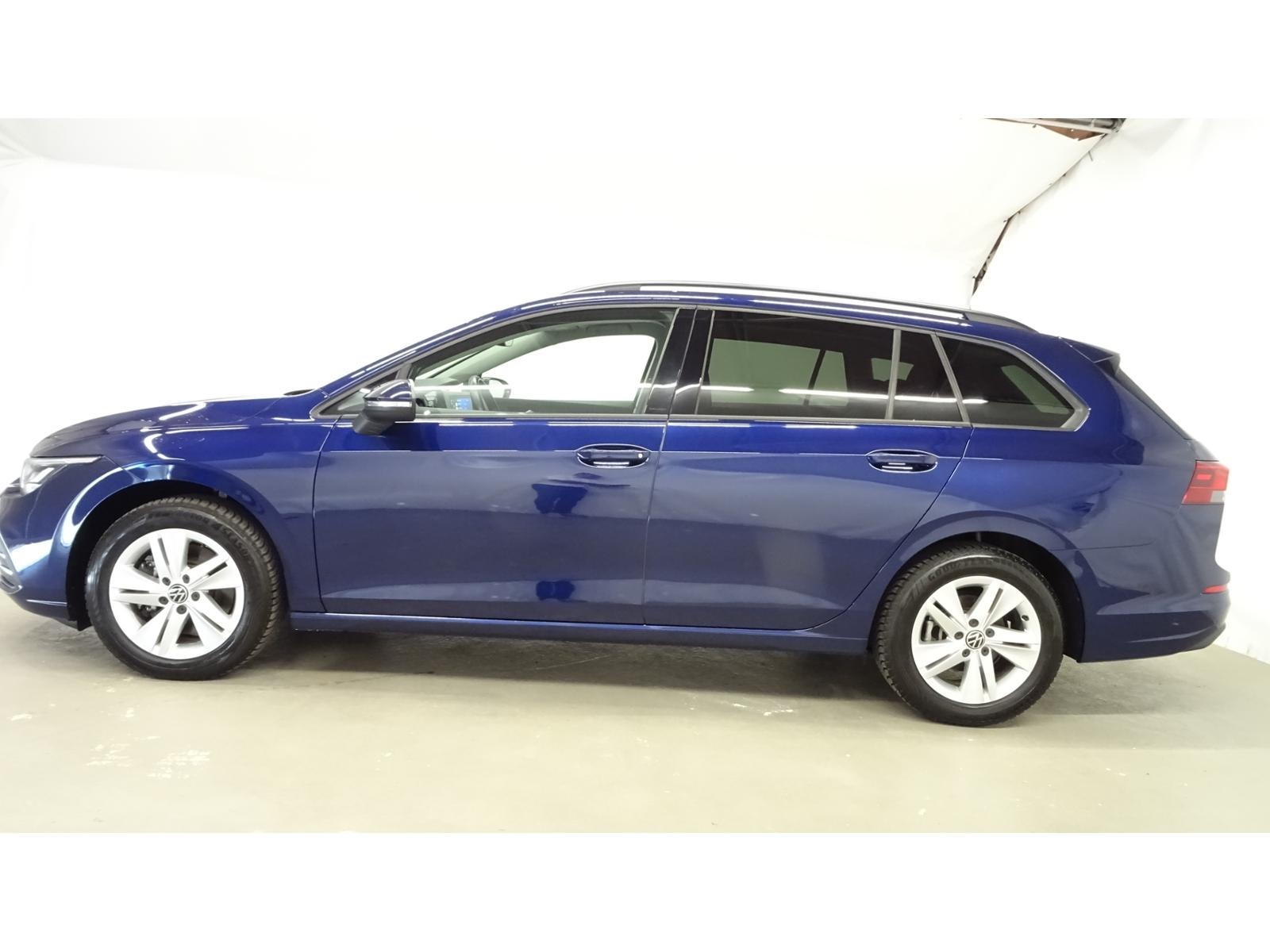 Volkswagen Golf VIII 8 Variant 2.0 TDI Life DSG AHK, LED, N