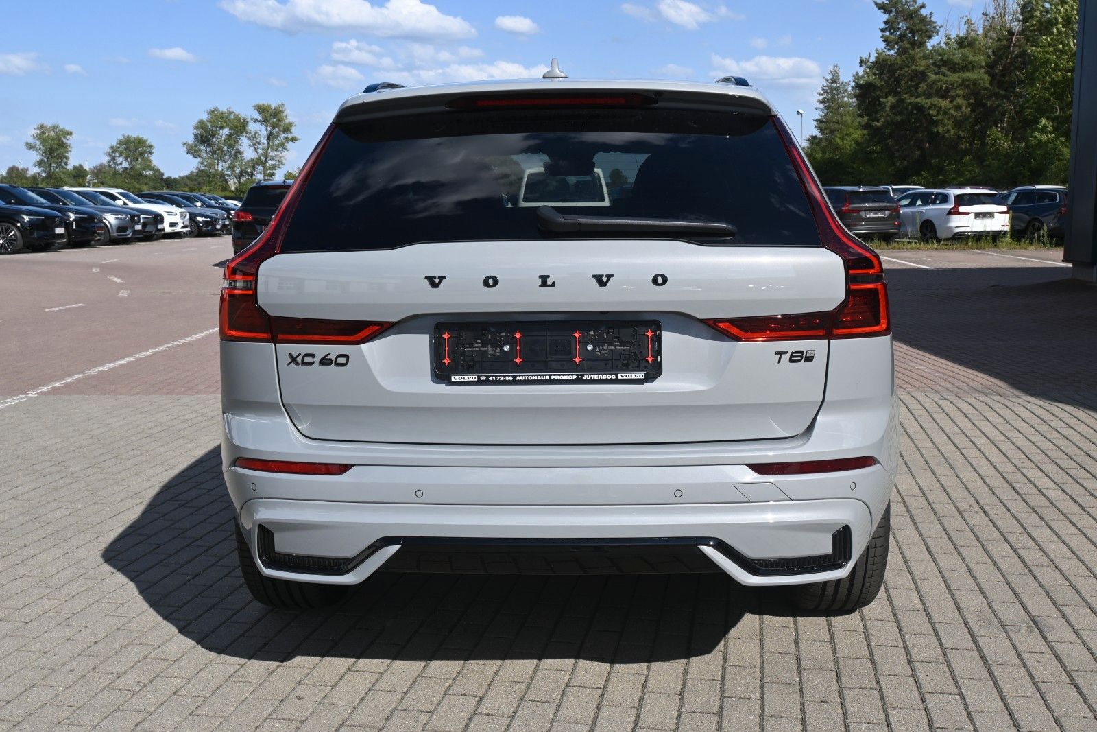 Fahrzeugabbildung Volvo XC60 T8 RC AWD Ultra Black Edition*360*Facelift