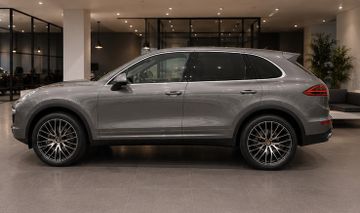 Porsche Cayenne - 3