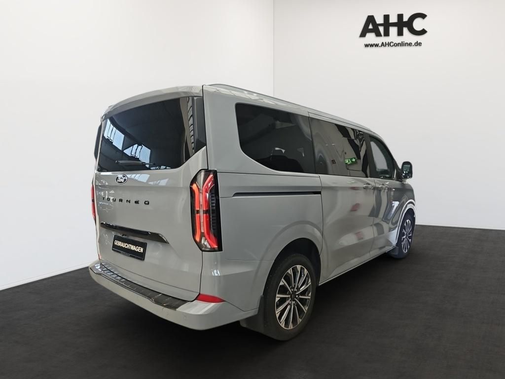 Fahrzeugabbildung Ford Tourneo Custom Titanium X 8 Sitze Pano 4xSitzhzg