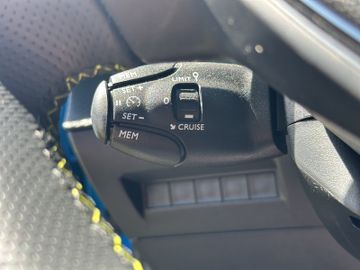 Peugeot 2008 GT PT 130 EAT8 Navi+RFK+LED+SHZ+Carplay+LM