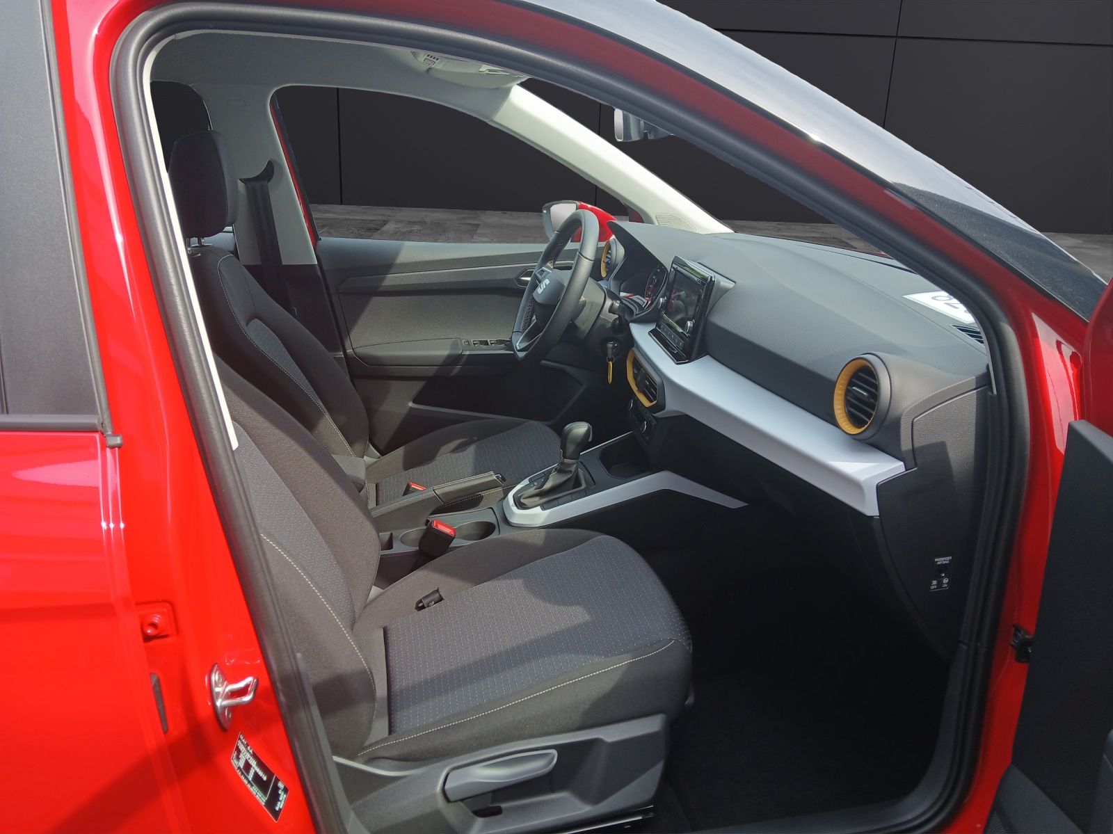 Fahrzeugabbildung SEAT Arona TSI Style DSG LED GRA PDC SH LM
