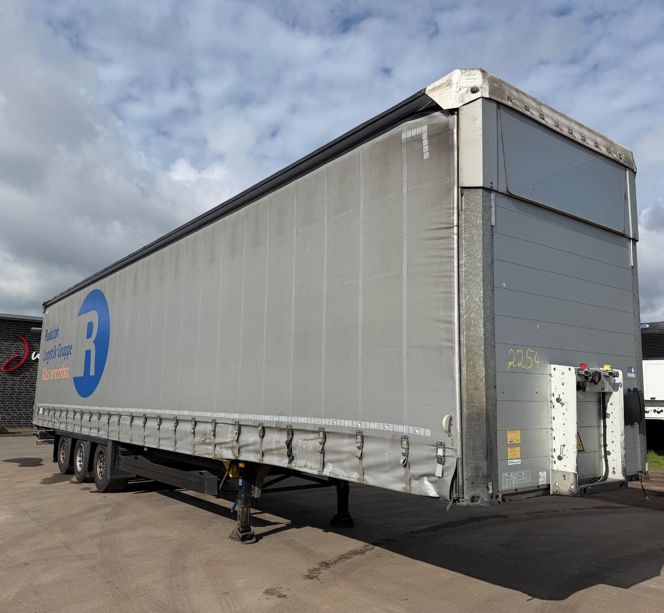 Schmitz Cargobull 8 x S01 / XL-Code / Mega / Edscha / Hubdach