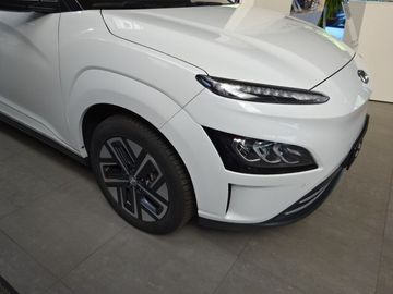 Fotografie des Hyundai Kona Trend Elektro 100KW*Navi*LED*WäPumpe