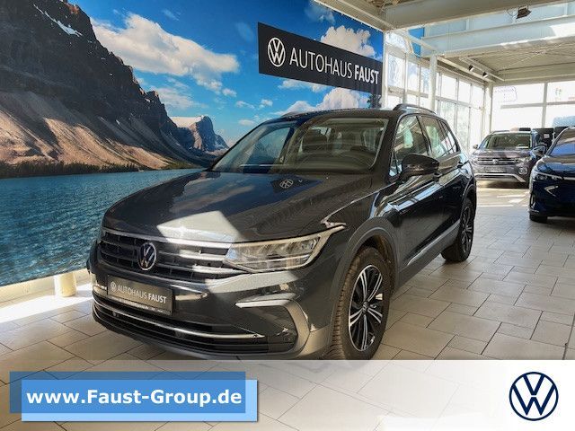 Volkswagen Tiguan Life Navi LED ACC Climatronic Sitzhzg.