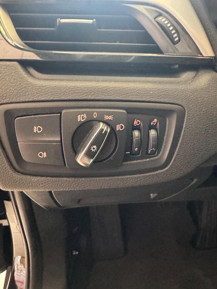 BMW X1 Baureihe 18i / NAVI/ SCHECKHEFT / LED /, миниатюра 9