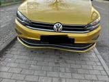 Volkswagen Golf Sportsvan 1.5 TSI ACT 96kW DSG Comfortl... - Kleinbusse mit Unfallschaden