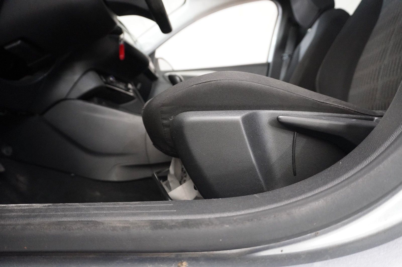 Fahrzeugabbildung Opel Corsa F 1.2 EDITION KLIMA/USB/TEMP./ASSIS./BT